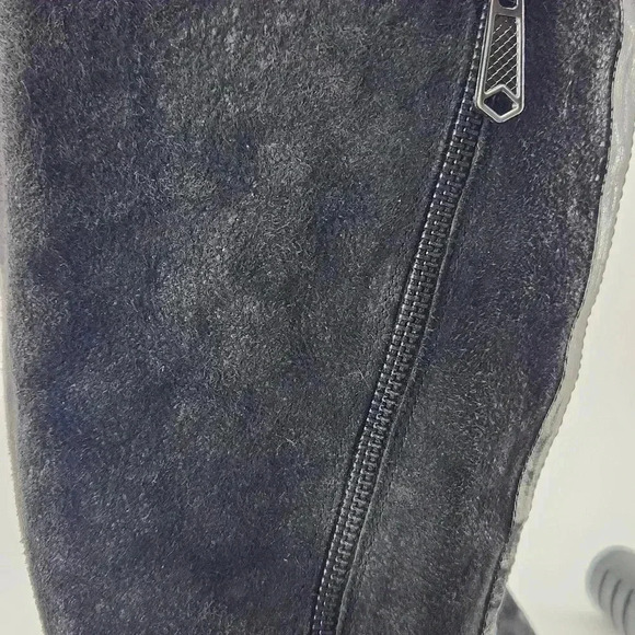 DONALD PLINER LEATHER BOOTS - Picture 6 of 8